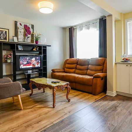 2314 Rue Duff Court Apartment Монреал Екстериор снимка