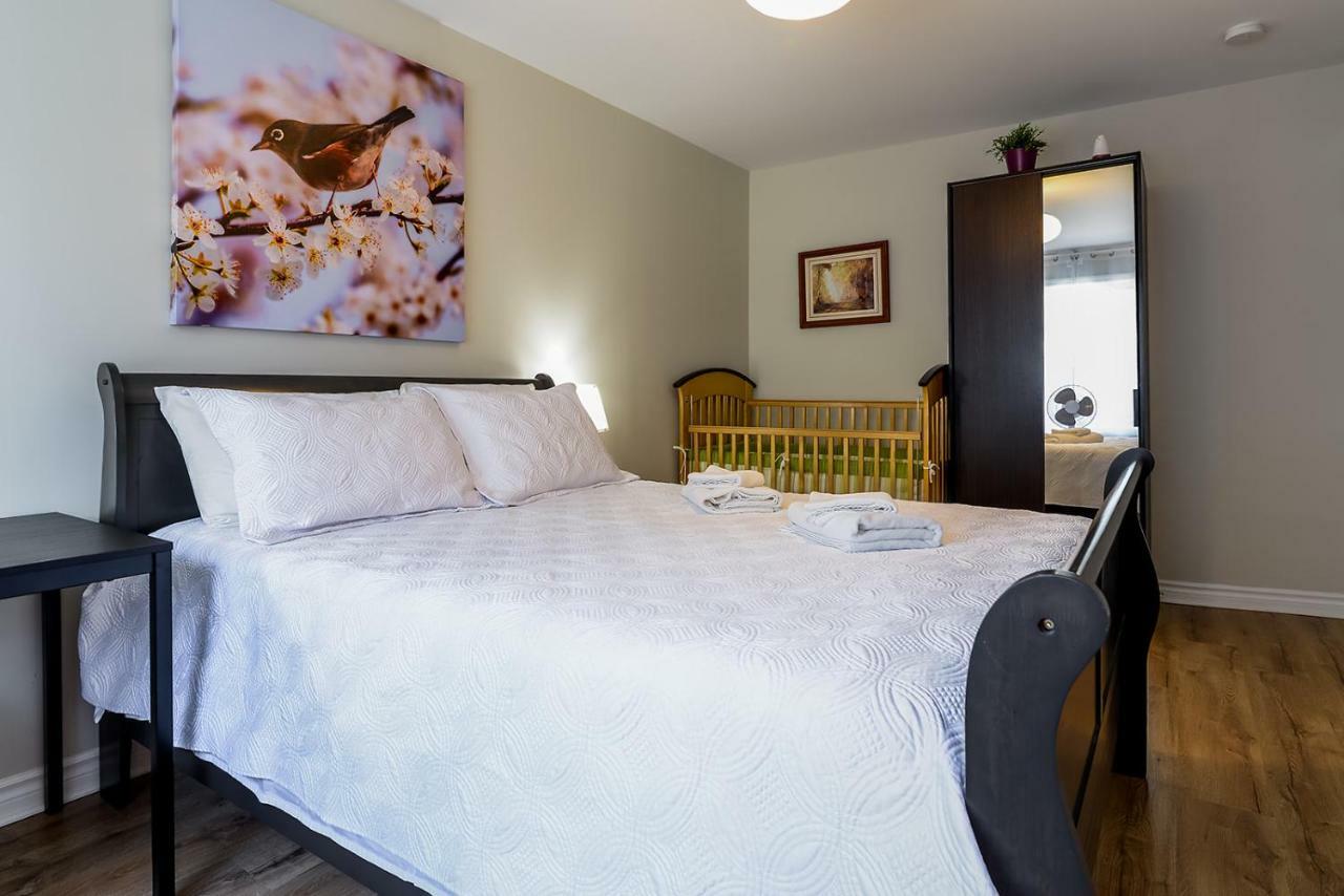 2314 Rue Duff Court Apartment Монреал Екстериор снимка